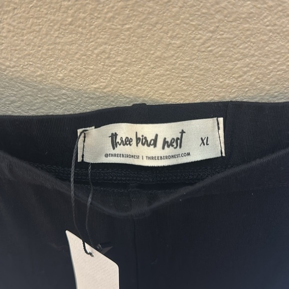 Three Bird Nest Pull On Solid Raw Edge Flare Pants Black Womens Size XL - Picture 5 of 9